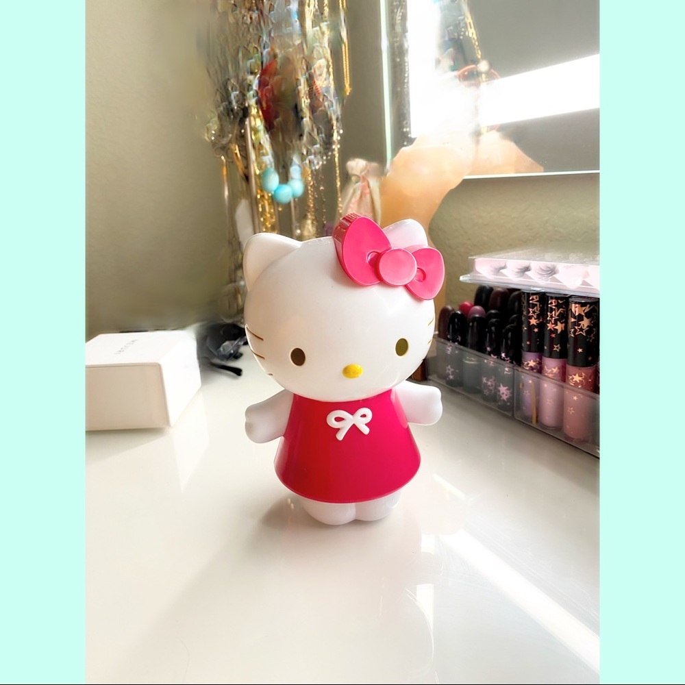 Hello kitty piggy bank